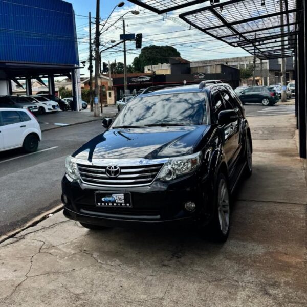 Toyota Hilux SW4 - Imagem 6