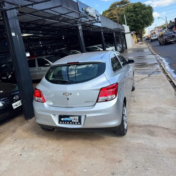 Chevrolet Onix LT - Imagem 5