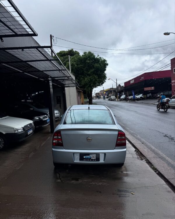 Astra Sedan - Imagem 6