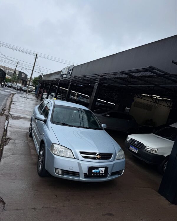 Astra Sedan - Imagem 4