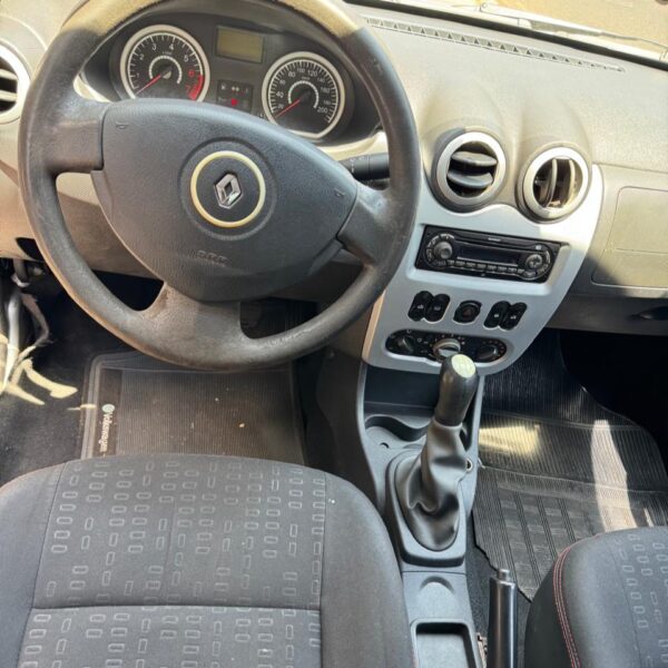 Sandero EXP - Imagem 8
